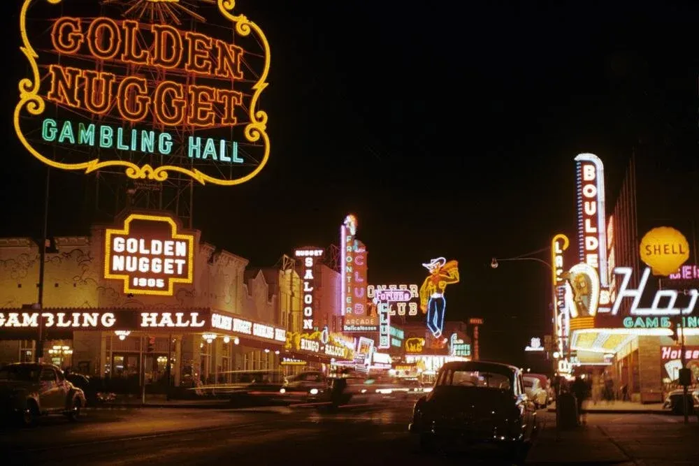 Fremont-street-las-vegas-1952.jpg